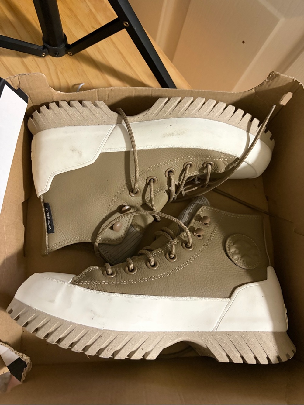 Waterproof platform chuck taylor
